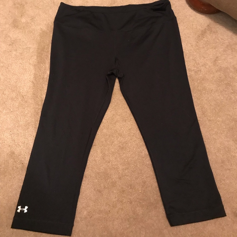 Under Armour Capri leggings. Size med